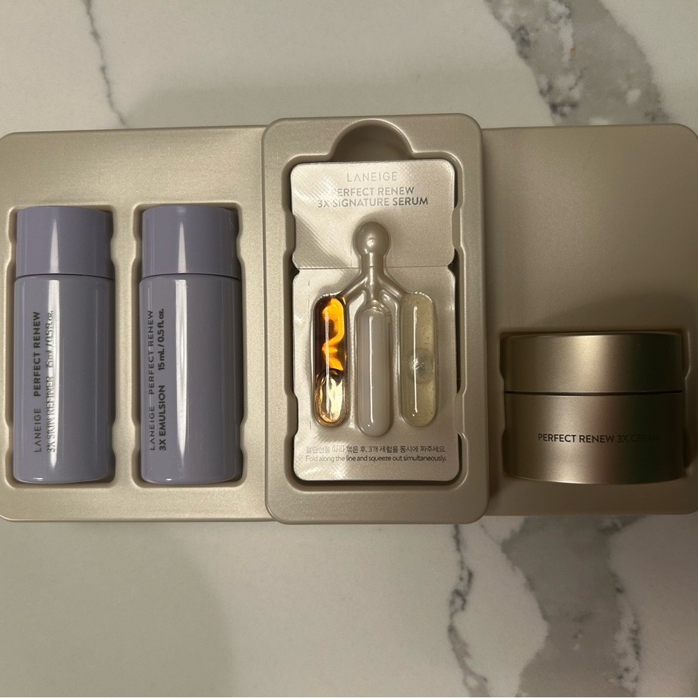 Laneige perfect renew trail kit